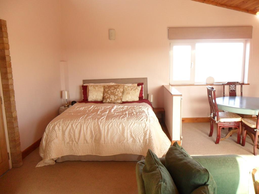 Bank Cottage B&B Нюпорт Екстериор снимка